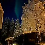 Santa Elves 山林小屋 罗瓦涅米