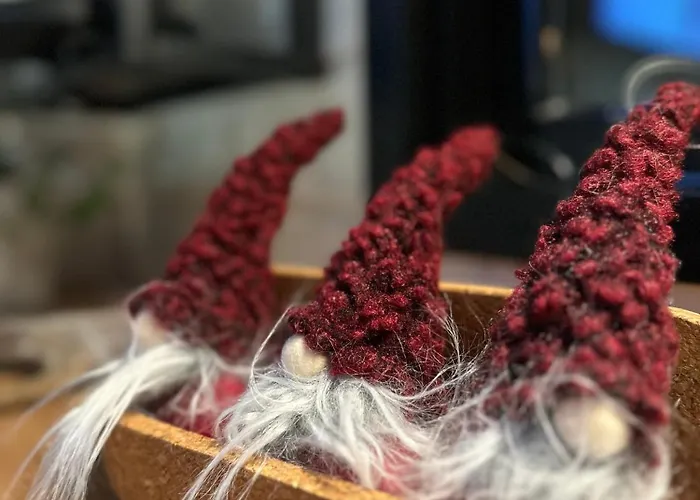 Santa Elves 山林小屋