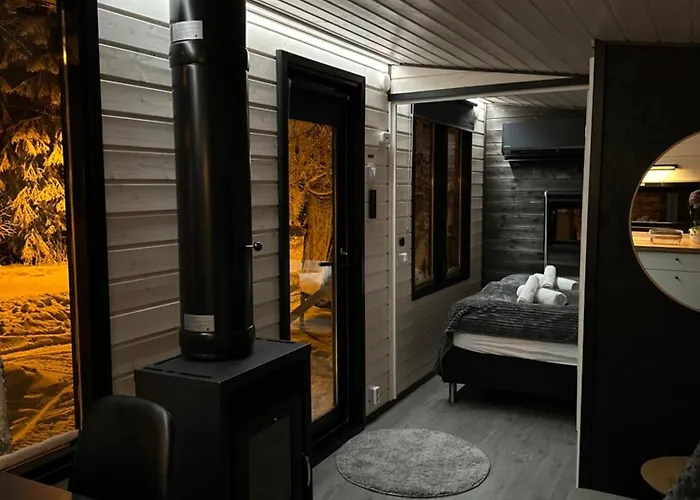 Santa Elves 山林小屋 *