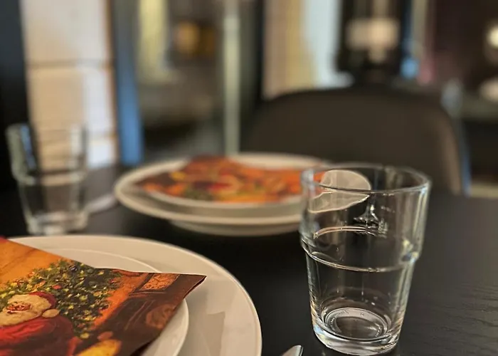 Santa Elves 山林小屋 *